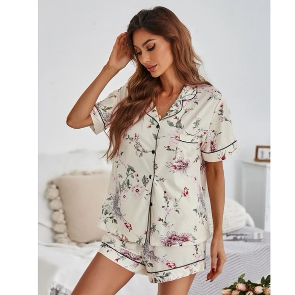 Floral Contrast Piping Pajama Set - Picture 2 of 6